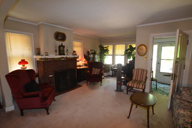 219 E Scranton Ave, Lake Bluff, IL 60044 photo 2