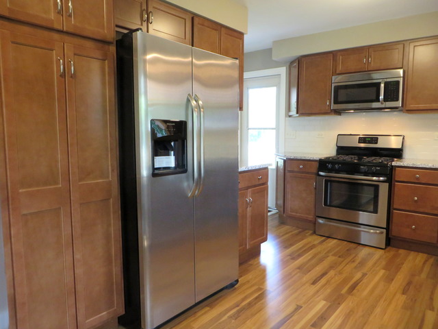 335 E Parallel St, Palatine, IL 60067 photo 3
