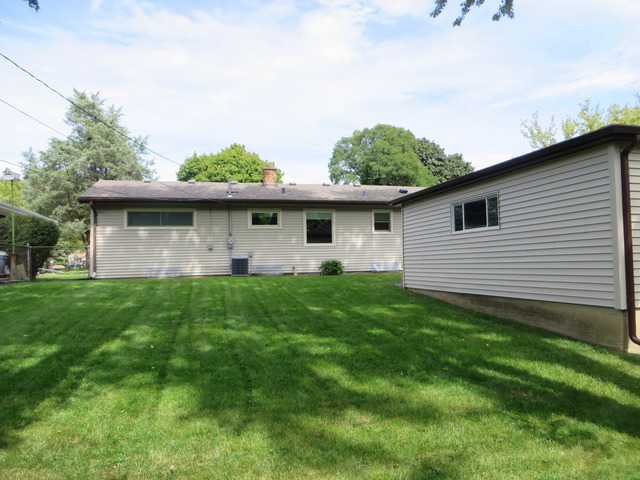 335 E Parallel St, Palatine, IL 60067 photo 24