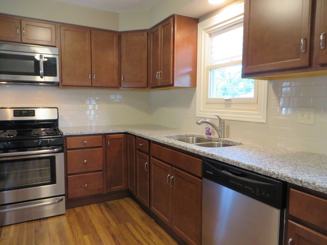 335 E Parallel St, Palatine, IL 60067 photo 5