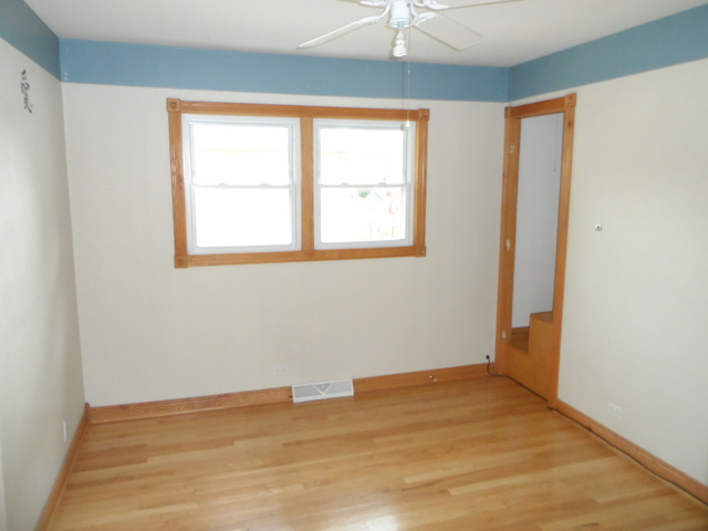 8119 S Meade Ave, Burbank, IL 60459 photo 10