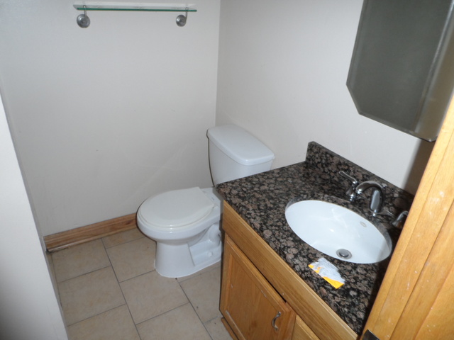 8119 S Meade Ave, Burbank, IL 60459 photo 16