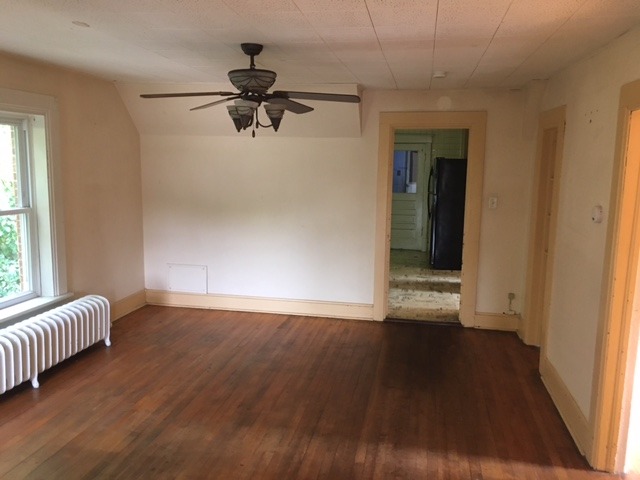 2556 E Ballard Rd, Des Plaines, IL 60016 photo 4