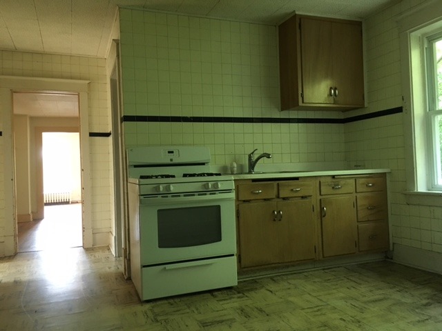 2556 E Ballard Rd, Des Plaines, IL 60016 photo 13