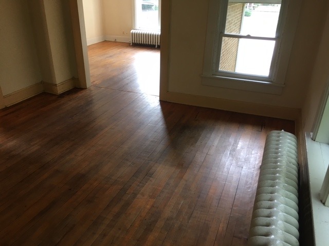 2556 E Ballard Rd, Des Plaines, IL 60016 photo 5