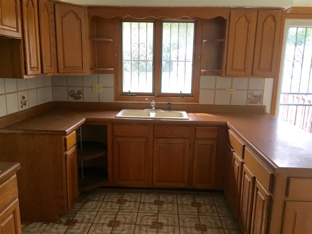 16508 Central Park Ave, Markham, IL 60426 photo 3
