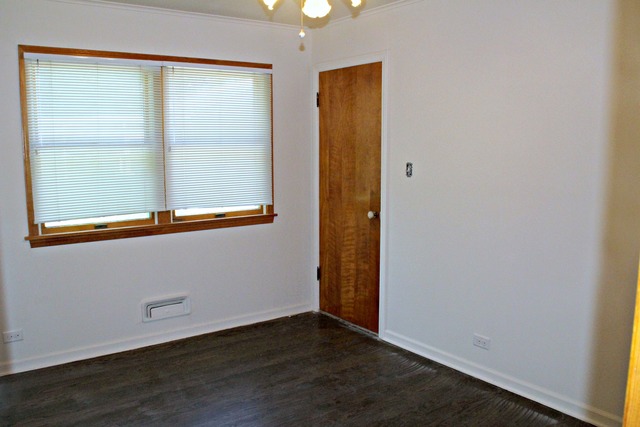 934 E Forest Ave, Des Plaines, IL 60018 photo 13