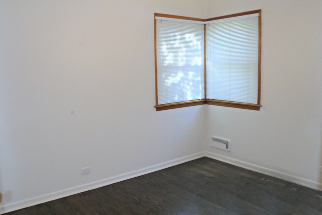 934 E Forest Ave, Des Plaines, IL 60018 photo 12
