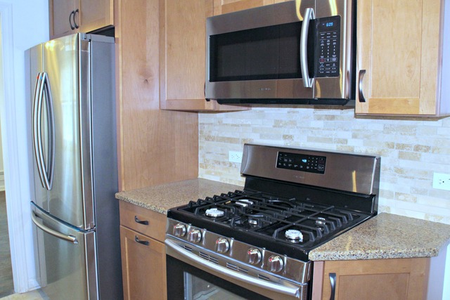 934 E Forest Ave, Des Plaines, IL 60018 photo 10