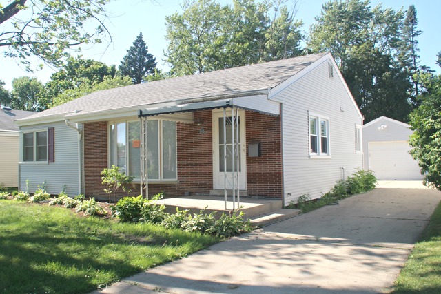 934 E Forest Ave, Des Plaines, IL 60018 photo 1