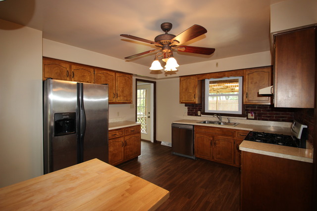 605 Chaney Ave, Crest Hill, IL 60403 photo 9