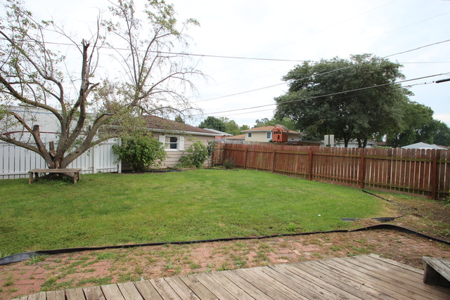 605 Chaney Ave, Crest Hill, IL 60403 photo 23