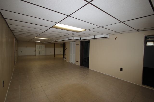 605 Chaney Ave, Crest Hill, IL 60403 photo 21