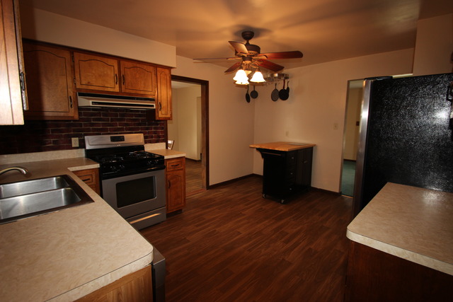 605 Chaney Ave, Crest Hill, IL 60403 photo 10