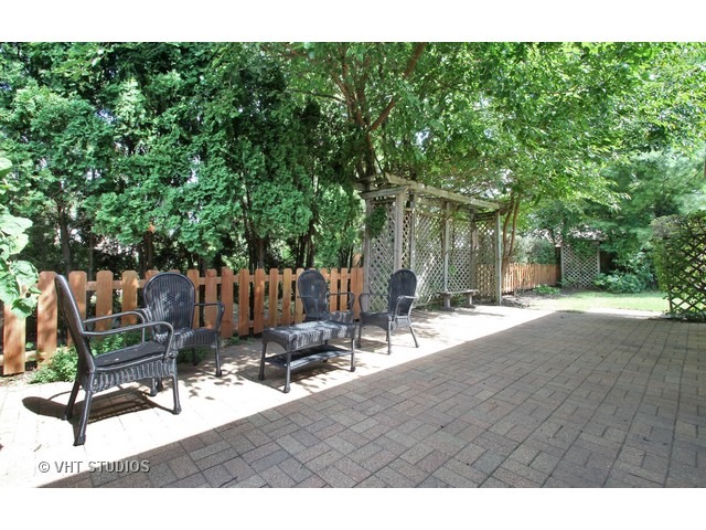 3154 Cherry Ln, Northbrook, IL 60062 photo 17