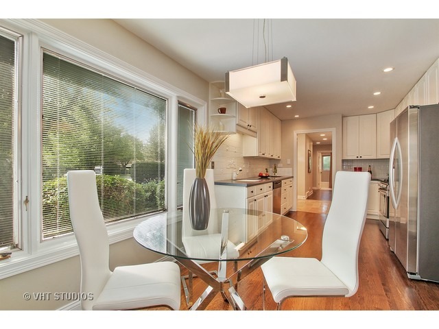 3154 Cherry Ln, Northbrook, IL 60062 photo 6