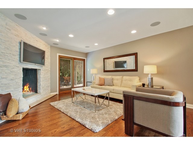 3154 Cherry Ln, Northbrook, IL 60062 photo 8