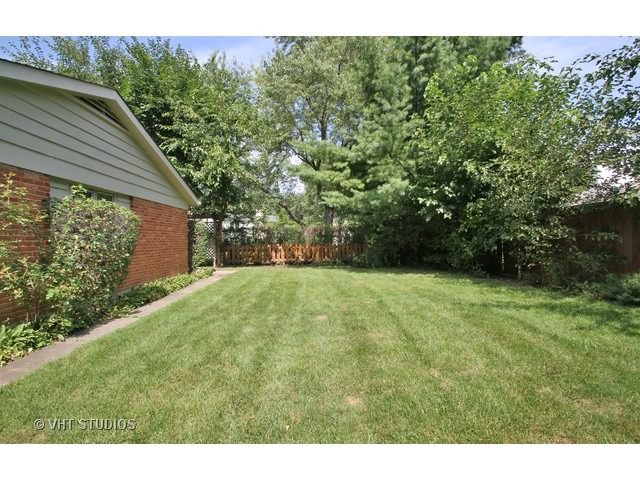 3154 Cherry Ln, Northbrook, IL 60062 photo 18