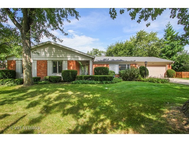 3154 Cherry Ln, Northbrook, IL 60062 photo 1