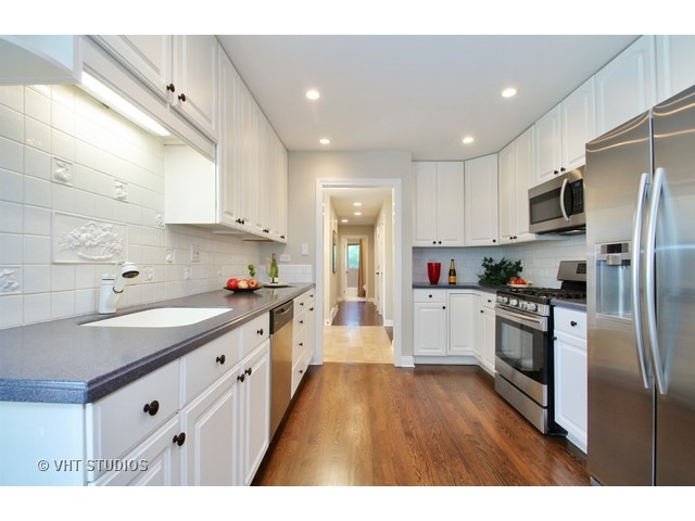 3154 Cherry Ln, Northbrook, IL 60062 photo 5