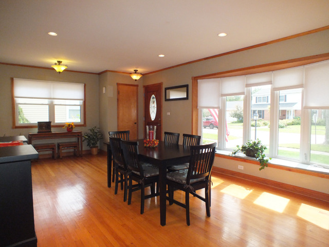 942 E Forest Ave, Des Plaines, IL 60018 photo 6