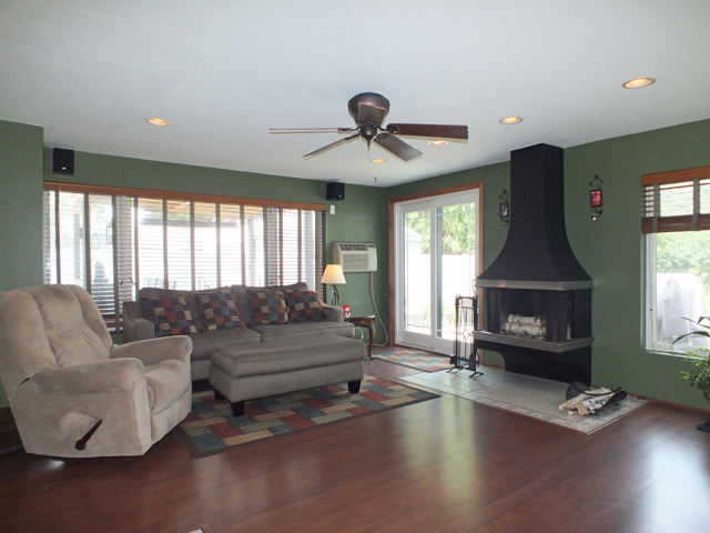 942 E Forest Ave, Des Plaines, IL 60018 photo 9