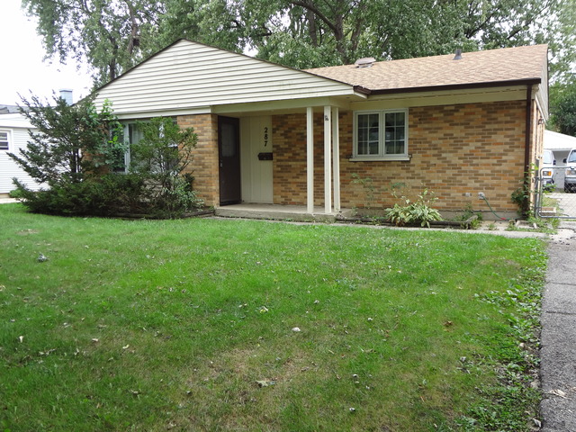 287 Renee Ter, Wheeling, IL 60090 photo 2