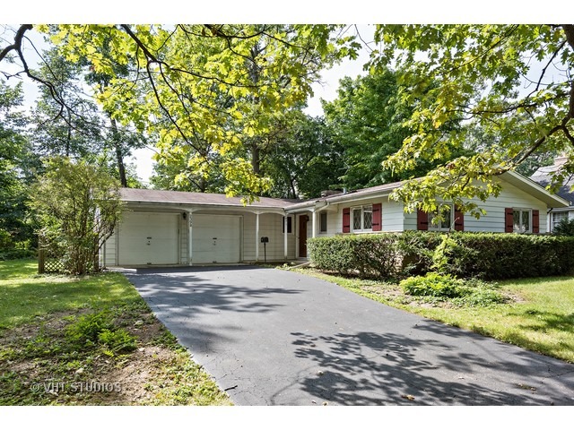 239 E Washington Ave, Lake Bluff, IL 60044 photo 1