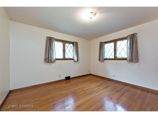 239 E Washington Ave, Lake Bluff, IL 60044 photo 6