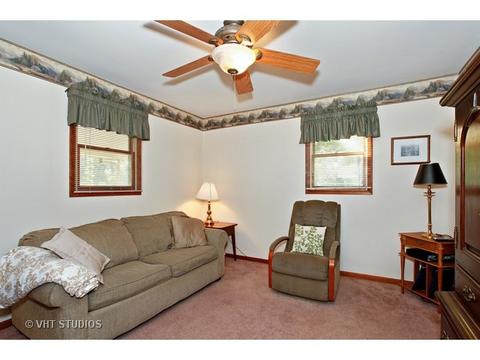 3425 N Pheasant Dr, Morris, IL 60450 photo 8