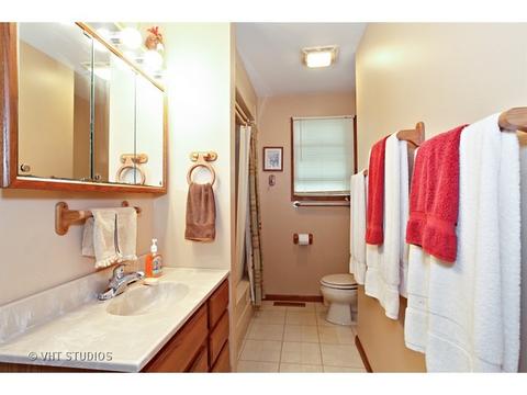 3425 N Pheasant Dr, Morris, IL 60450 photo 9