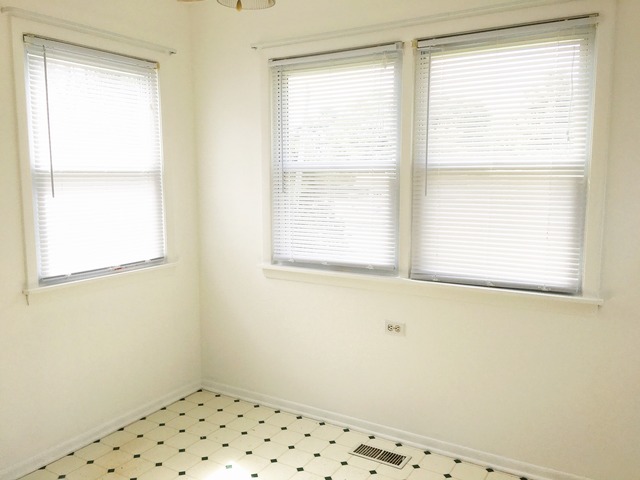 20 Hickory Rd, Cary, IL 60013 photo 8