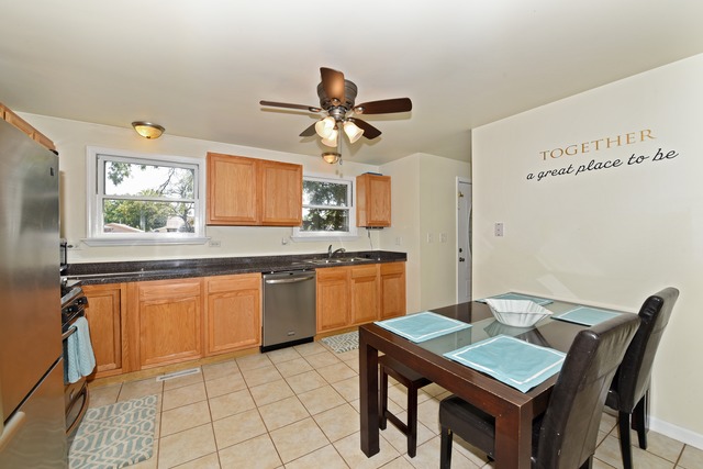 7720 W 80th St, Bridgeview, IL 60455 photo 3