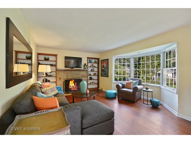 905 E Willow Ave, Wheaton, IL 60187 photo 7