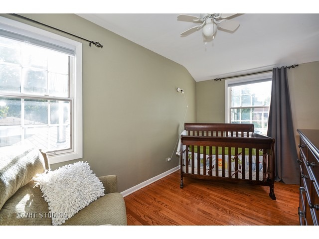 905 E Willow Ave, Wheaton, IL 60187 photo 13