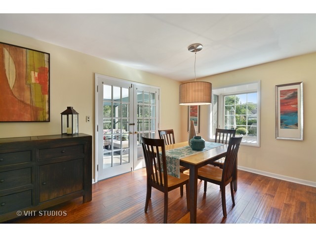 905 E Willow Ave, Wheaton, IL 60187 photo 4