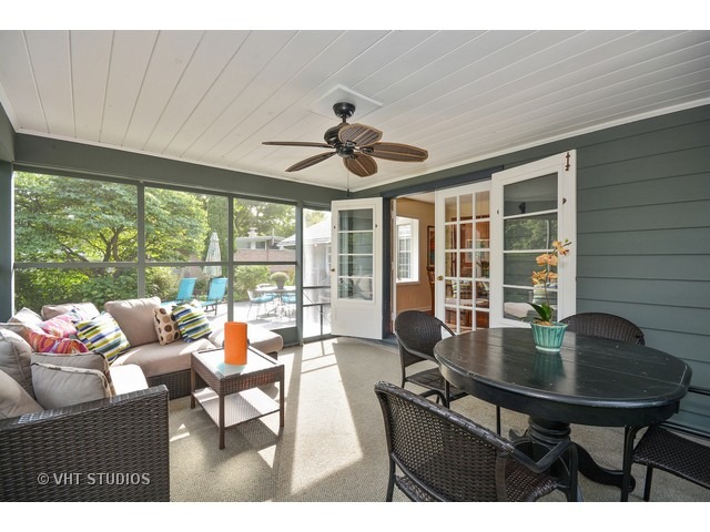 905 E Willow Ave, Wheaton, IL 60187 photo 16