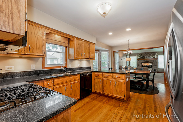 791 Clarendon Ln, Aurora, IL 60504 photo 8