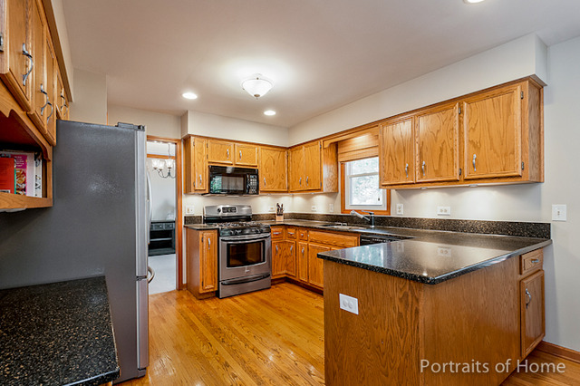 791 Clarendon Ln, Aurora, IL 60504 photo 7