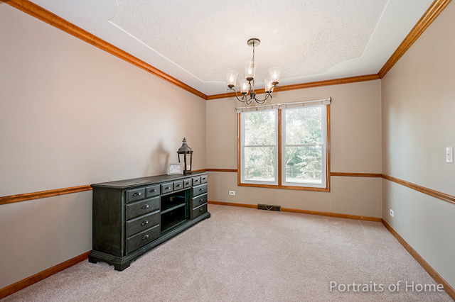791 Clarendon Ln, Aurora, IL 60504 photo 4