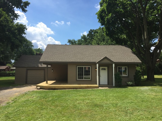 3003 Victoria Ave, Mchenry, IL 60050 photo 1