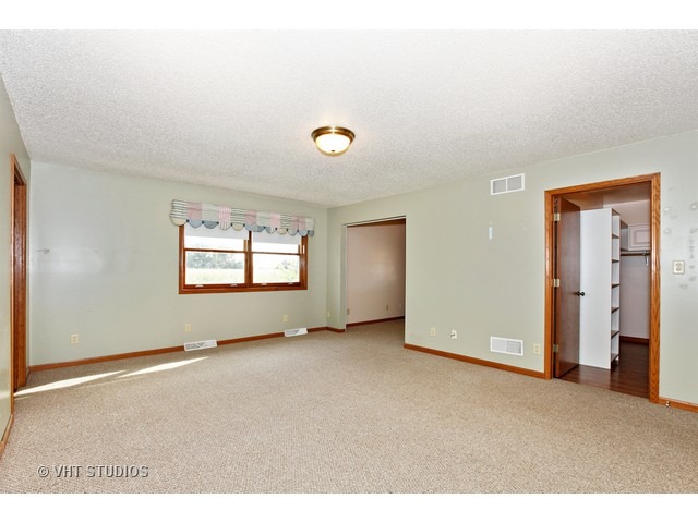 14151 Ashley Rd, Minooka, IL 60447 photo 8