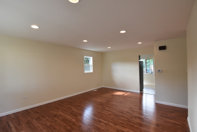 340 S Hale St, Addison, IL 60101 photo 5
