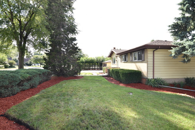 340 S Hale St, Addison, IL 60101 photo 17