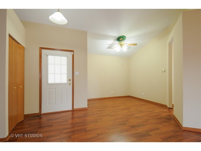4706 Osprey Ln, Plainfield, IL 60586 photo 2