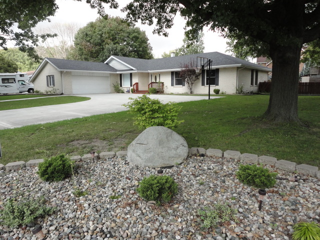500 Thomas Dr, Morris, IL 60450 photo 2