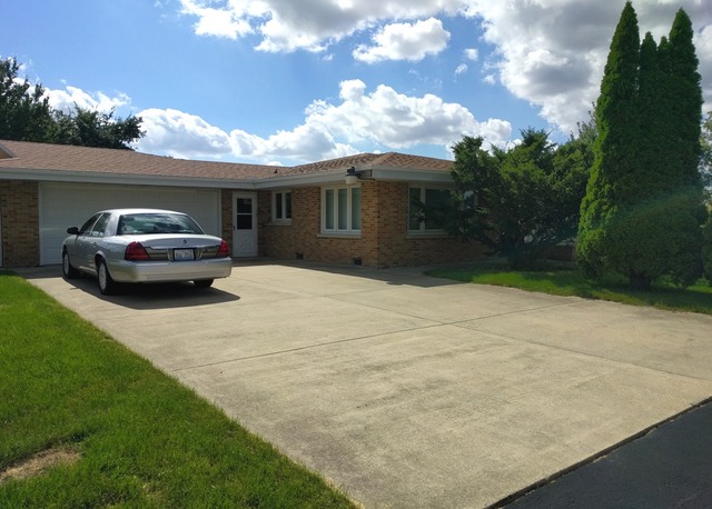 6945 E Rice Rd, Gardner, IL 60424 photo 3