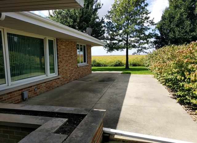 6945 E Rice Rd, Gardner, IL 60424 photo 5