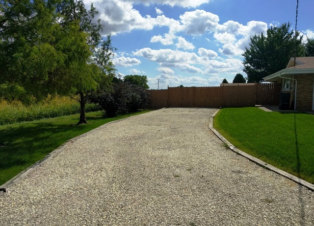6945 E Rice Rd, Gardner, IL 60424 photo 4