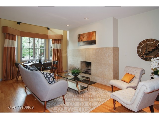 7728 Lake St, River Forest, IL 60305 photo 2